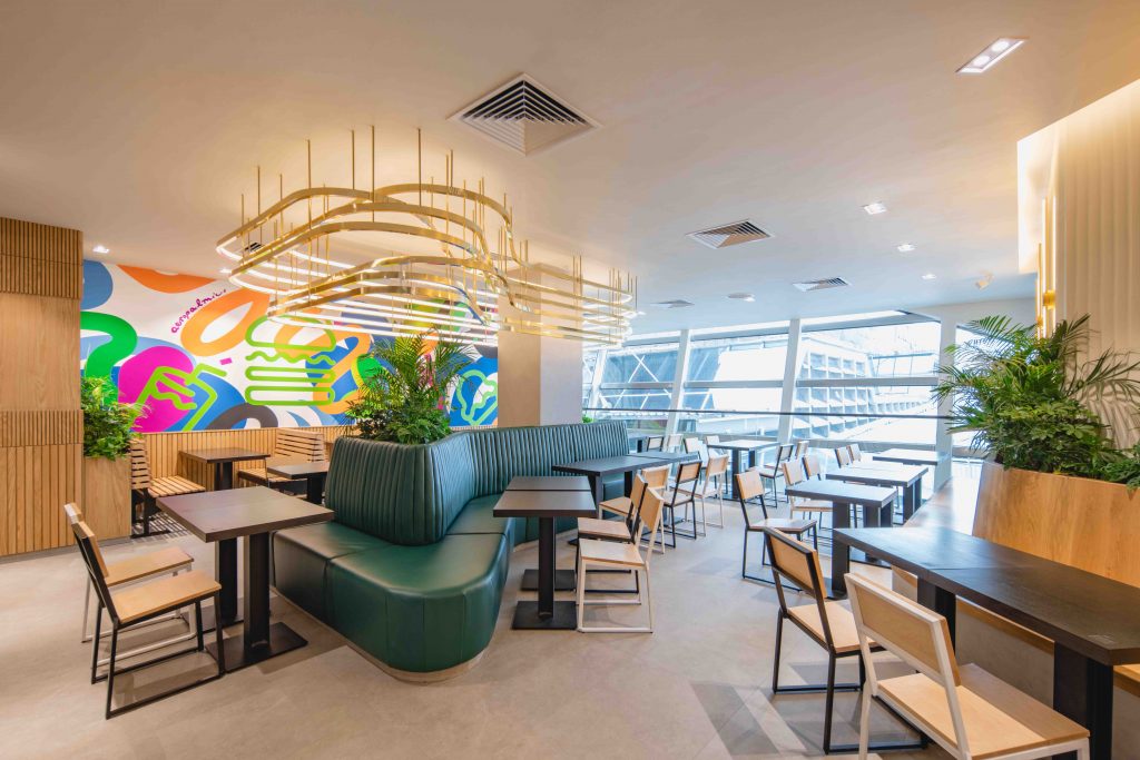 Junction 8 welcomes new Shake Shack outlet; first 100 guests will receive an Aeropalmics jigsaw puzzle Junction 8 welcomes new Shake Shack outlet; first 100 guests will receive an Aeropalmics jigsaw puzzle - Alvinology