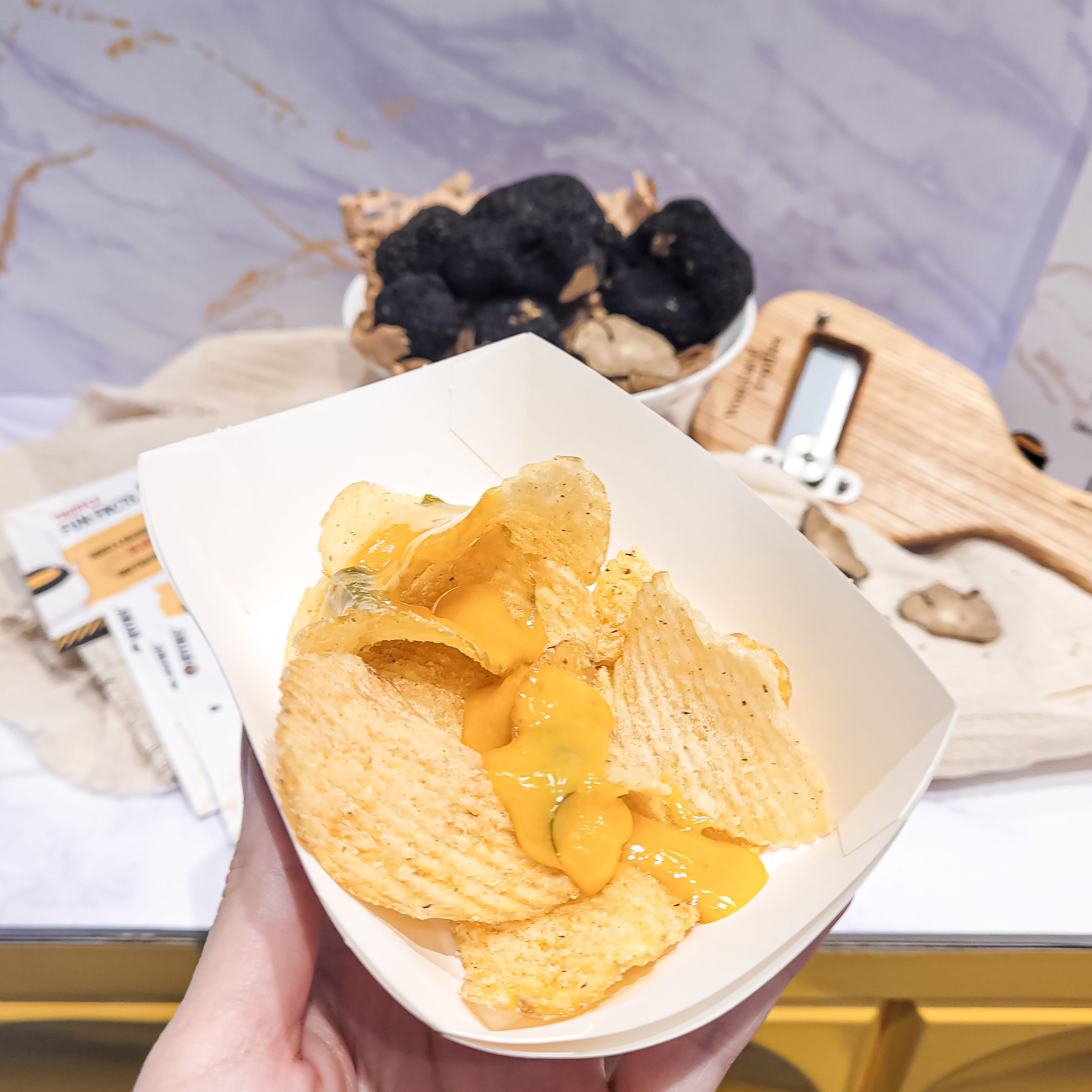 [New] IRVINS’ truffle potato chips with REAL truffle $6/pack - Alvinology