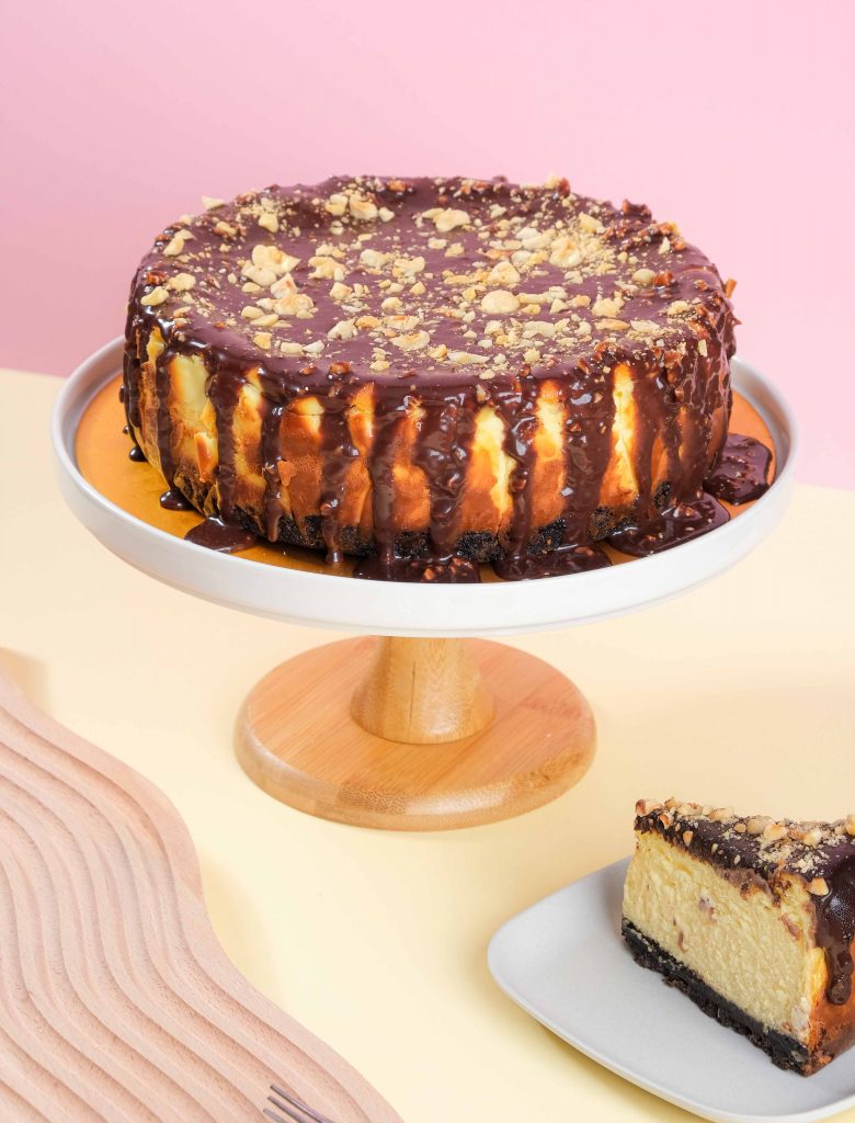 This mom and daughter duo managed through the pandemic by selling cakes online, now has a physical café at Katong V named Ree.Connect - Alvinology