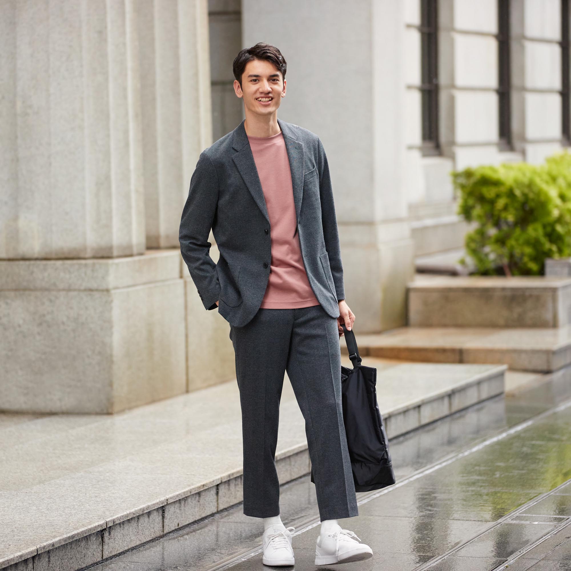 UNIQLO to open at Raffles City this October offering unique FREE Taxi Services and complimentary drinks from FLASH Coffee UNIQLO to open at Raffles City this October offering unique FREE Taxi Services and complimentary drinks from FLASH Coffee - Alvinology