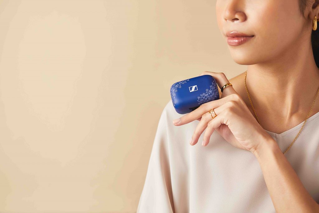 MOMENTUM True Wireless 3 earbuds get an elegant limited-edition Batik Print Casing MOMENTUM True Wireless 3 earbuds get an elegant limited-edition Batik Print Casing - Alvinology