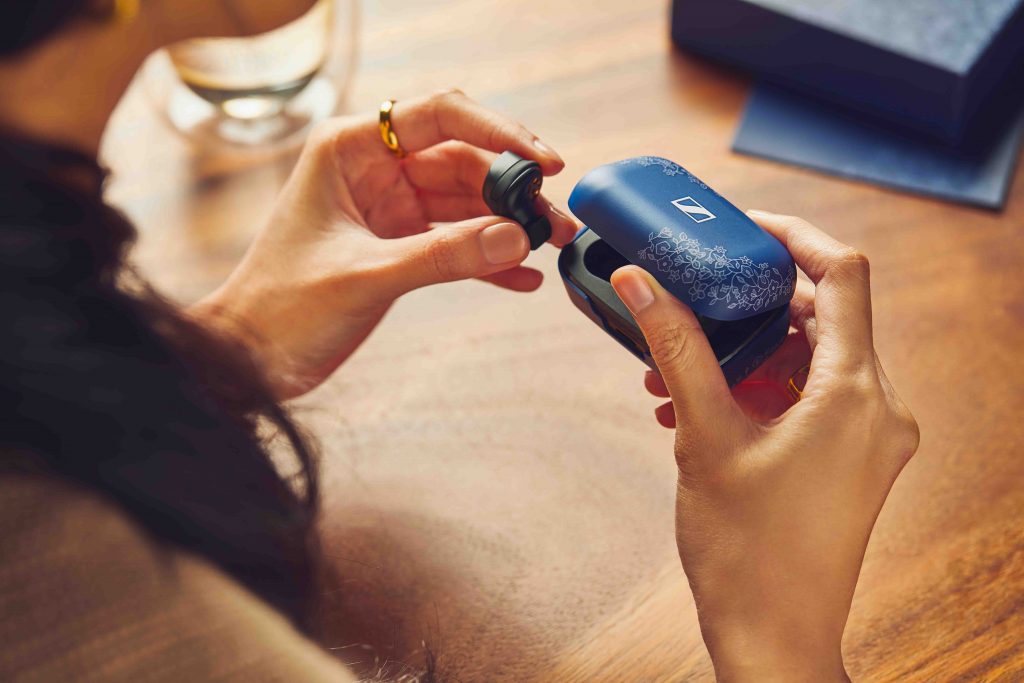 MOMENTUM True Wireless 3 earbuds get an elegant limited-edition Batik Print Casing - Alvinology