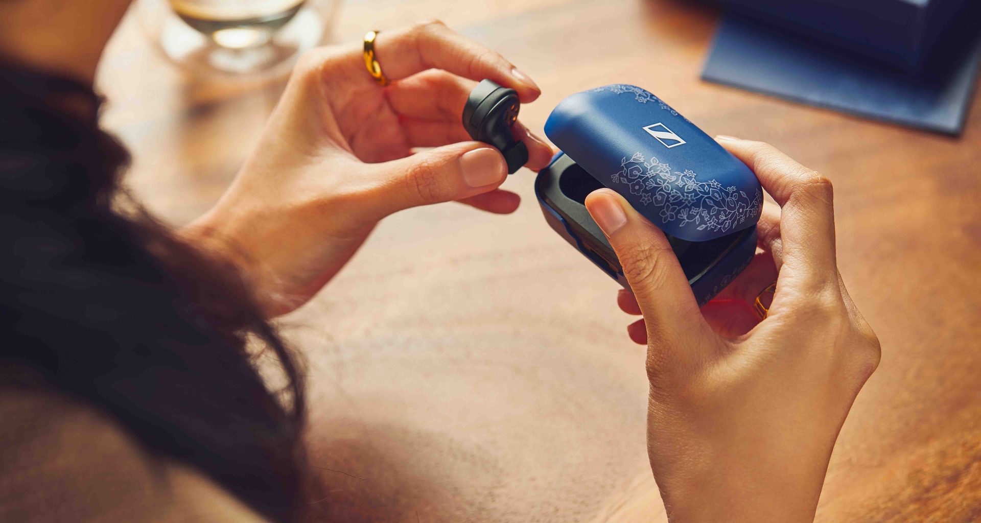 MOMENTUM True Wireless 3 earbuds get an elegant limited-edition Batik Print Casing - Alvinology