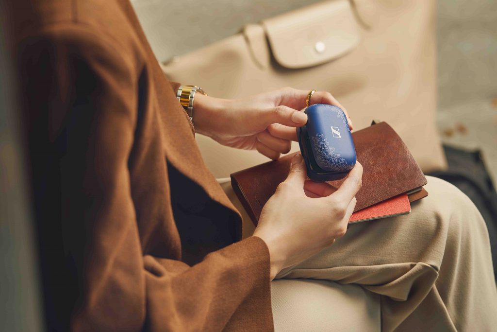 MOMENTUM True Wireless 3 earbuds get an elegant limited-edition Batik Print Casing MOMENTUM True Wireless 3 earbuds get an elegant limited-edition Batik Print Casing - Alvinology