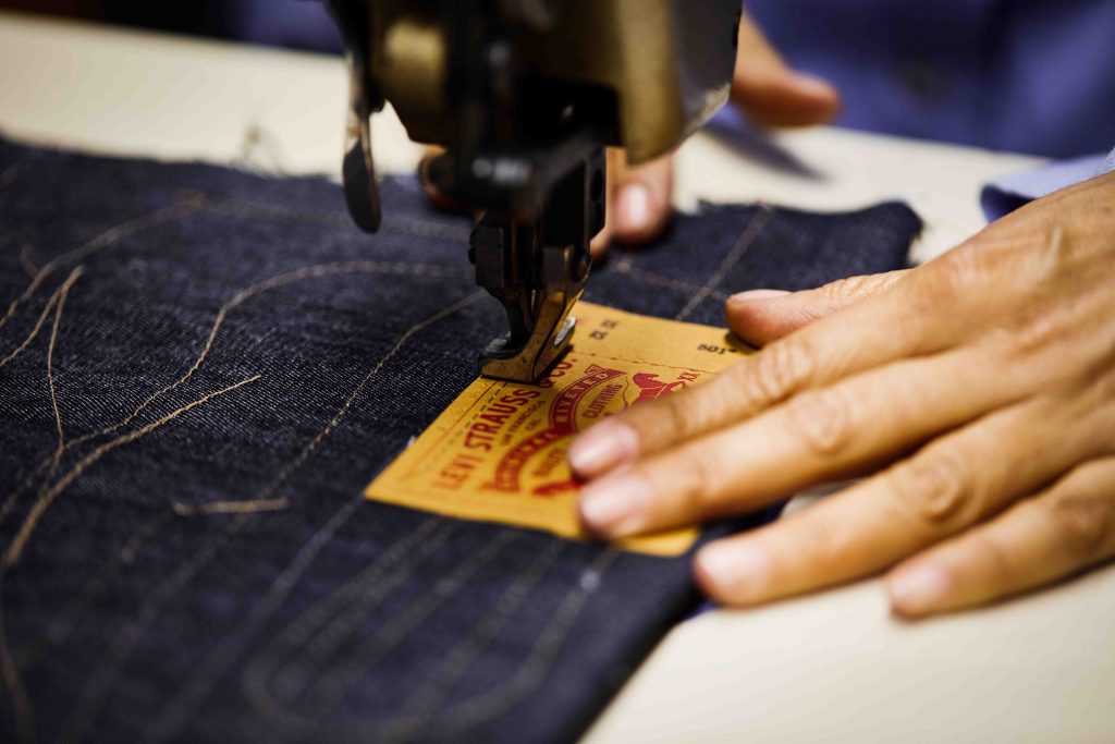 Customise or Donate your jeans at Levi’s pop-up activation in VivoCity this 23 - 27 November Customise or Donate your jeans at Levi’s pop-up activation in VivoCity this 23 - 27 November - Alvinology