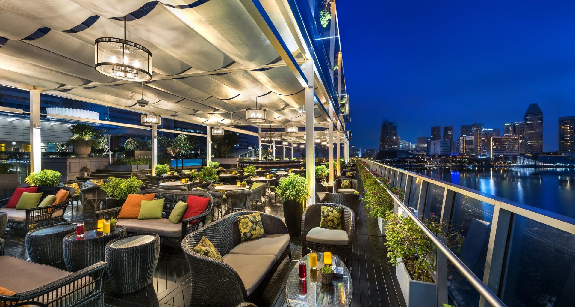 Eat and Drink with friends while cheering on a Live Screening of FIFA World Cup 2022 at The Fullerton Hotels Singapore - Alvinology