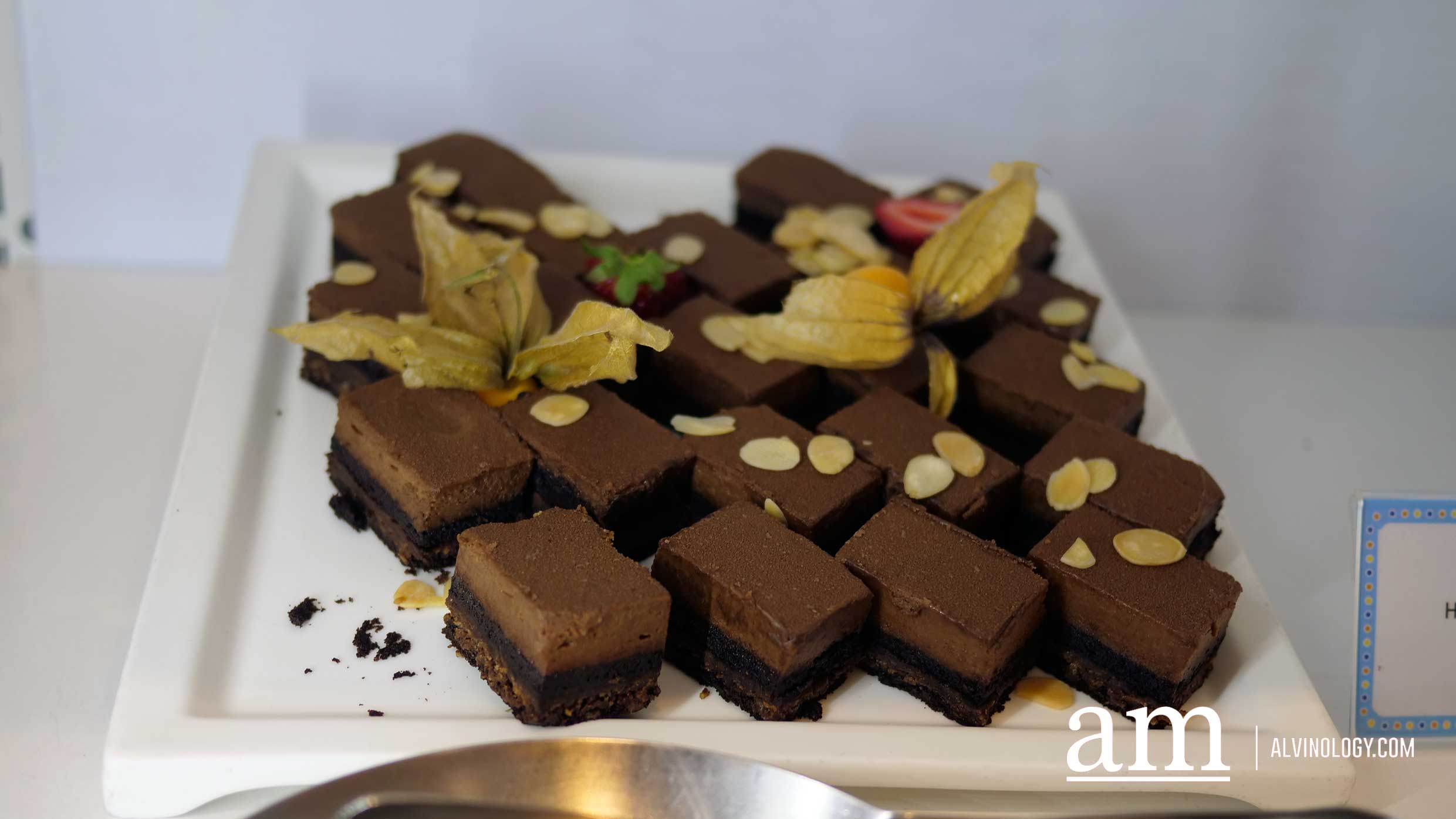 Halal-certified Year-end Festive Buffets at 21 on Rajah at Days Hotel Singapore from just $48 per pax Halal-certified Year-end Festive Buffets at 21 on Rajah at Days Hotel Singapore from just $48 per pax - Alvinology