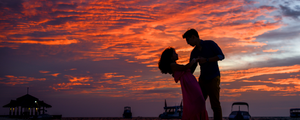 Gift Guide For The Hopeless Romantic - Alvinology
