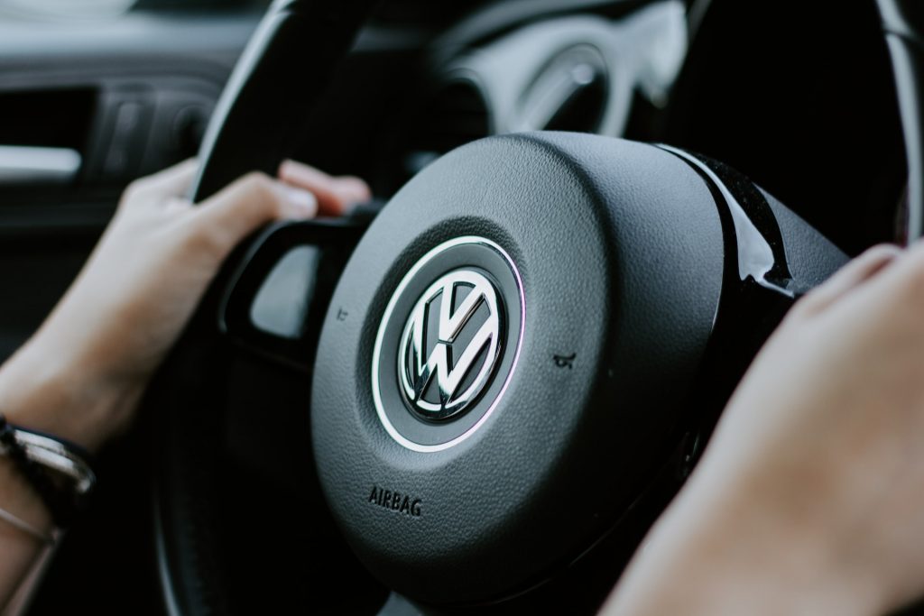 Injuries Caused by Deployed Airbags - Alvinology