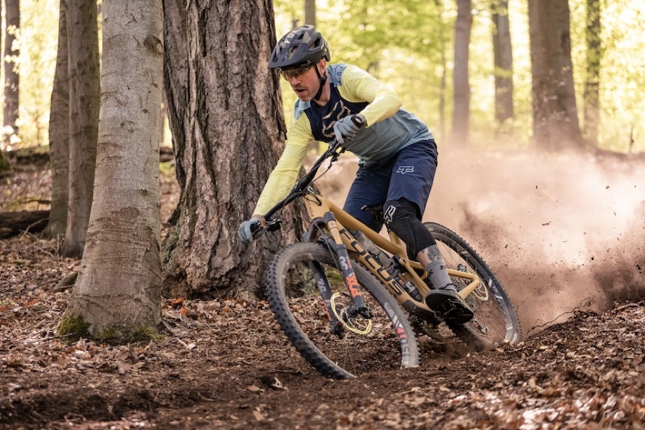 Mountain Biking: Use These Tips To Avoid Getting During a Fall - Alvinology