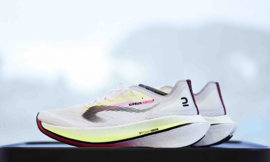 [Review] Kiprun KD900X, Decathlon’s New High-performance Carbon Plated Shoes - Alvinology