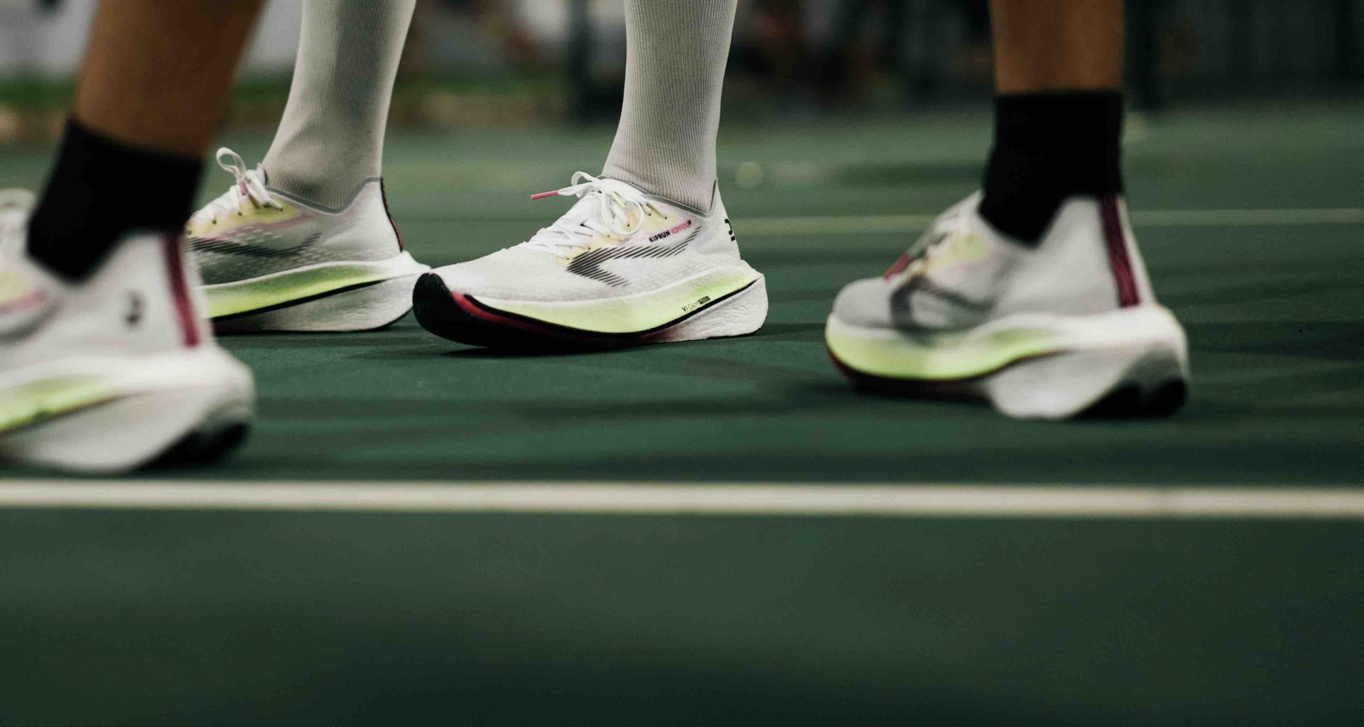 [Review] Kiprun KD900X, Decathlon’s New High-performance Carbon Plated Shoes - Alvinology