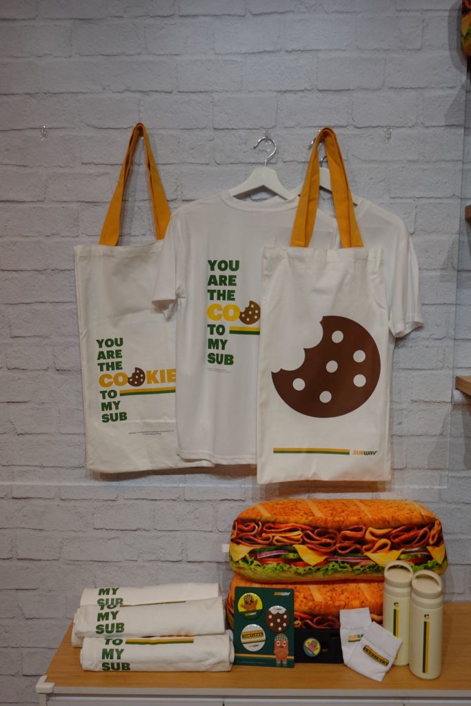 WIN exclusive Subway x Sport Singapore merchandise just by counting chickens! - Alvinology