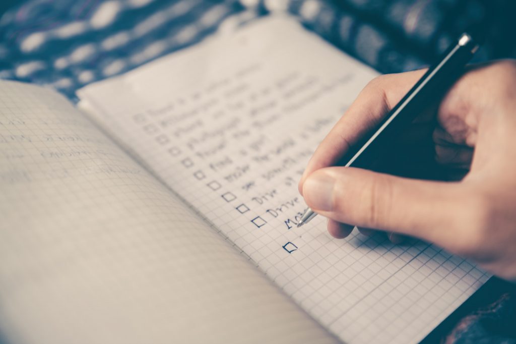 4 Things To Consider When Making Your Bucket List - Alvinology