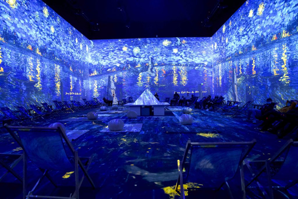 Explore the artistic mind of Van Gogh in an award-winning 360-degree digital art experience at Resorts World Sentosa - Alvinology