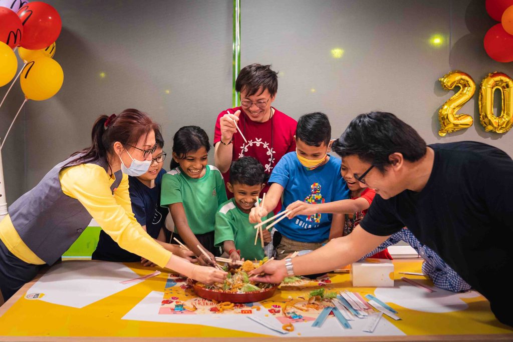 McDonald’s Singapore celebrates Lunar New Year with diverse social groups aiming to forge more cross-cultural bonds in Singapore - Alvinology
