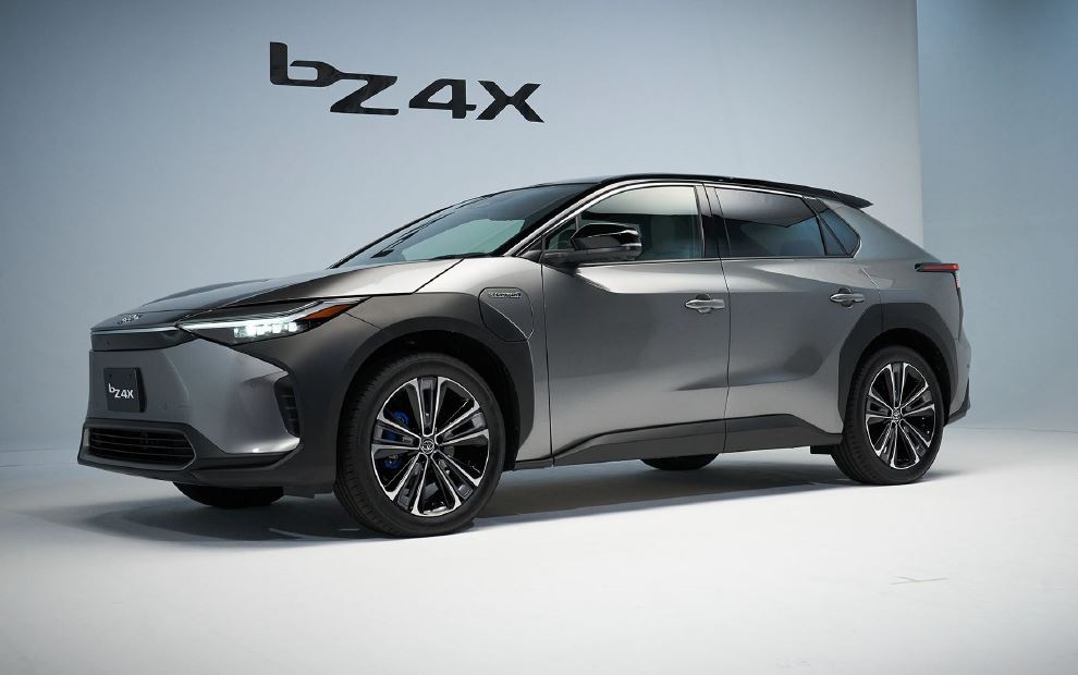Toyota unveils its first Electric SUV “bZ4X” along with all-new “Corolla Cross’ and racing machine “GR86” - Singapore Motorshow 2023 - Alvinology