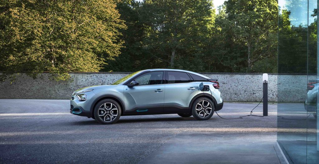 The new Citroen e-C4 follows the petrol-powered C4’s style but it’s 100% Electric The new Citroen e-C4 follows the petrol-powered C4’s style but it’s 100% Electric - Alvinology