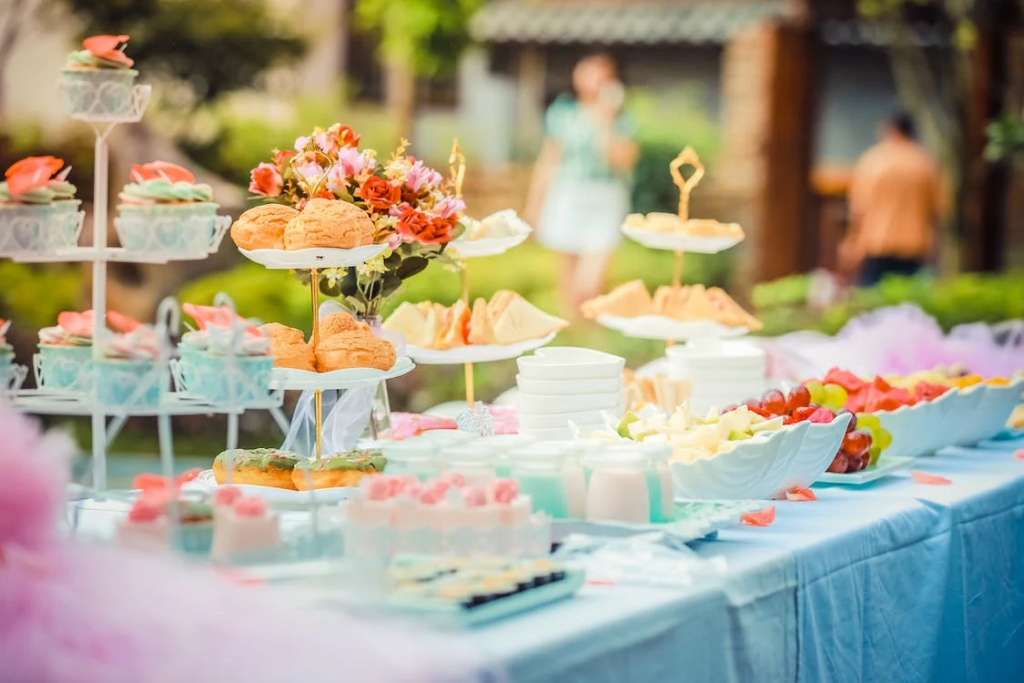 6 Ideas for a Party Menu That Everyone Will Enjoy - Alvinology