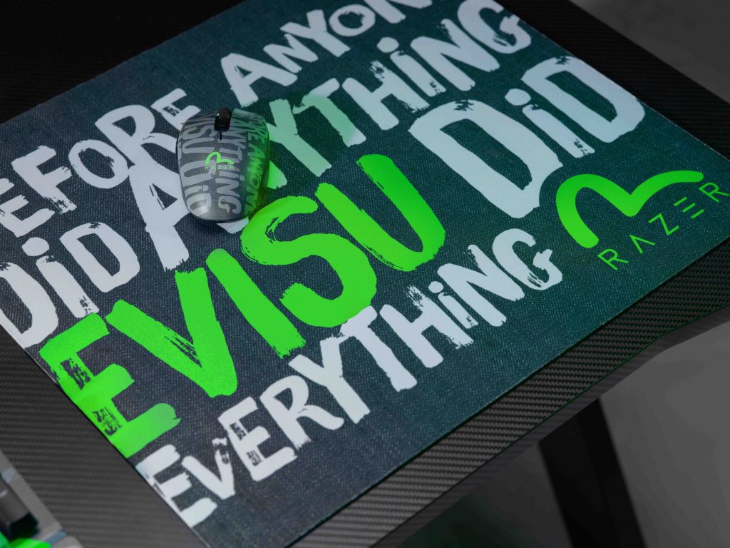 Wear the ultimate “it” factor on apparels and gaming peripherals with Razer x EVISU’s new collection - Alvinology