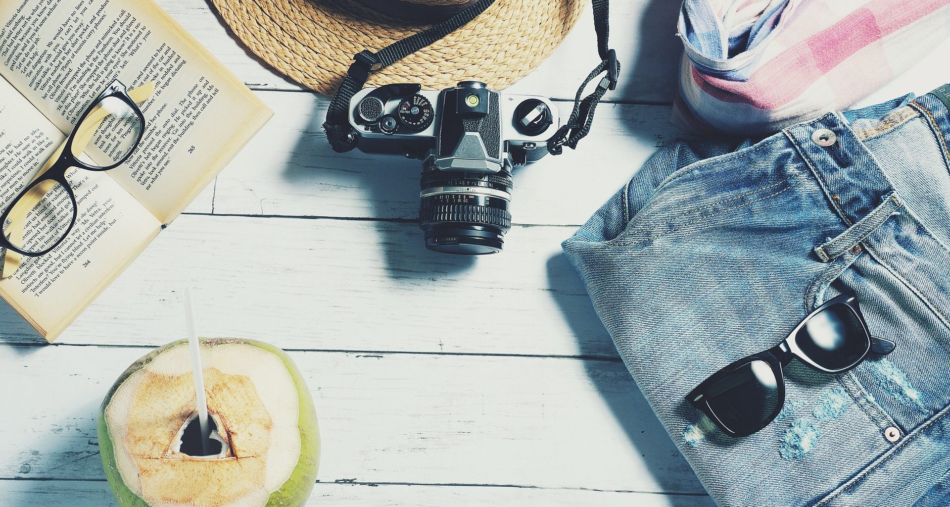 How To Vacation Without Breaking The Bank  - Alvinology