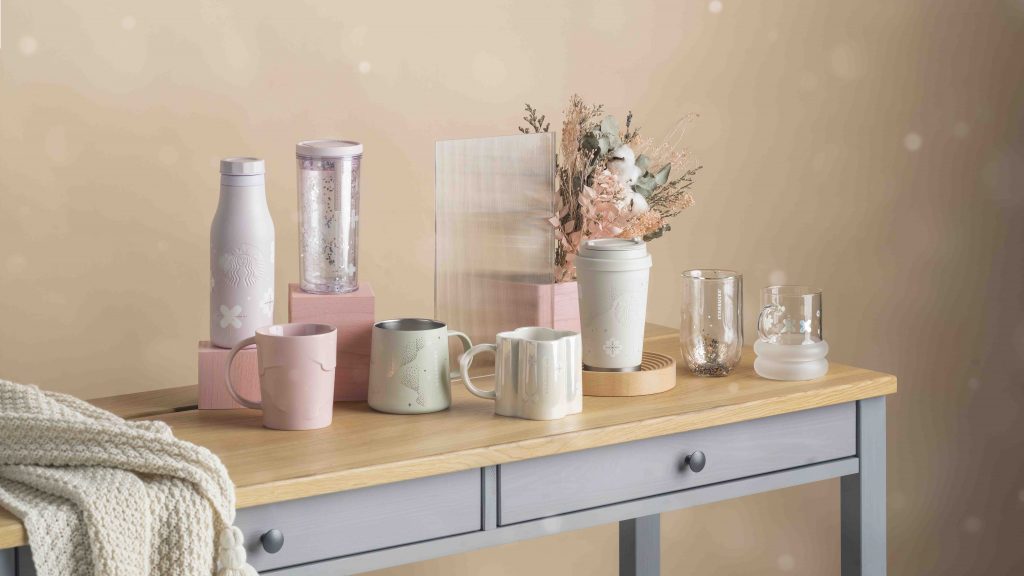 Let the good times bloom with the new Strawberry Pie Beverages and Spring merchandise collection at Starbucks! Let the good times bloom with the new Strawberry Pie Beverages and Spring merchandise collection at Starbucks! - Alvinology
