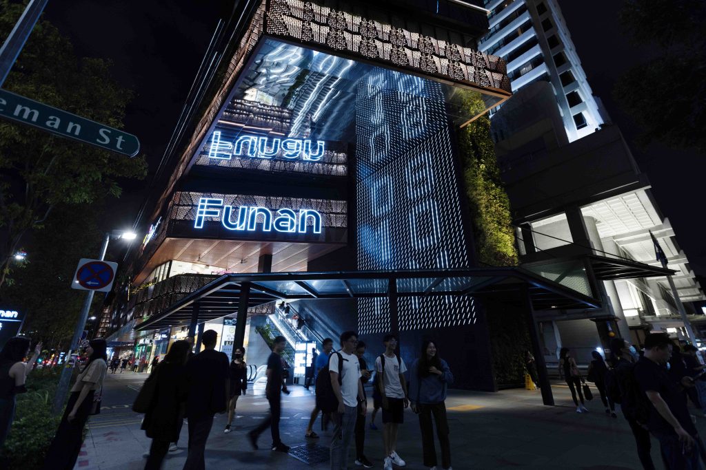 Catch a series of Insta-worthy activations and galactic displays of the “The Mandalorian" at Funan Mall - Alvinology