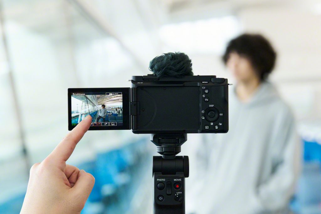 New Sony ZV-E1 just might be the world’s smallest, lightest, full-frame interchangeable lens vlog camera New Sony ZV-E1 just might be the world’s smallest, lightest, full-frame interchangeable lens vlog camera - Alvinology