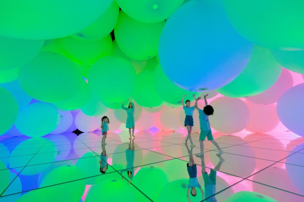 Tokyo Must-go! Experience Dazzling Dreamscapes at this Immersive Museum- teamLab Planets TOKYO in Toyosu, Tokyo - Alvinology