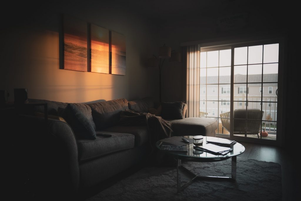 How To Make Your Lounge Brighter With Little Natural Light - Alvinology