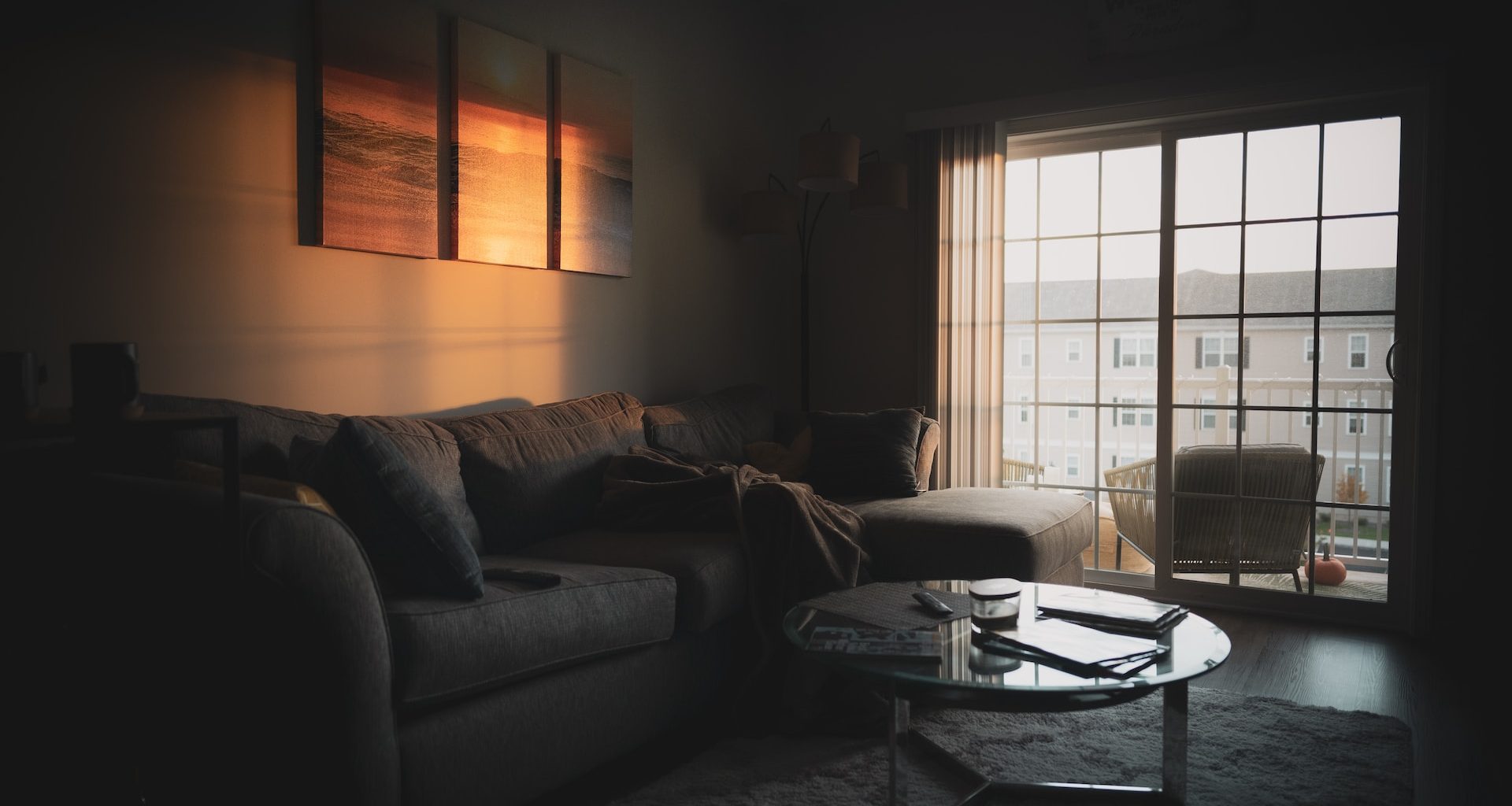 How To Make Your Lounge Brighter With Little Natural Light - Alvinology