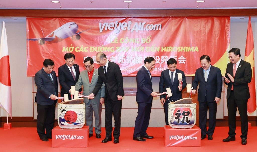 You can soon fly directly to Hiroshima, Japan from Hanoi, Vietnam via Vietjet - Alvinology