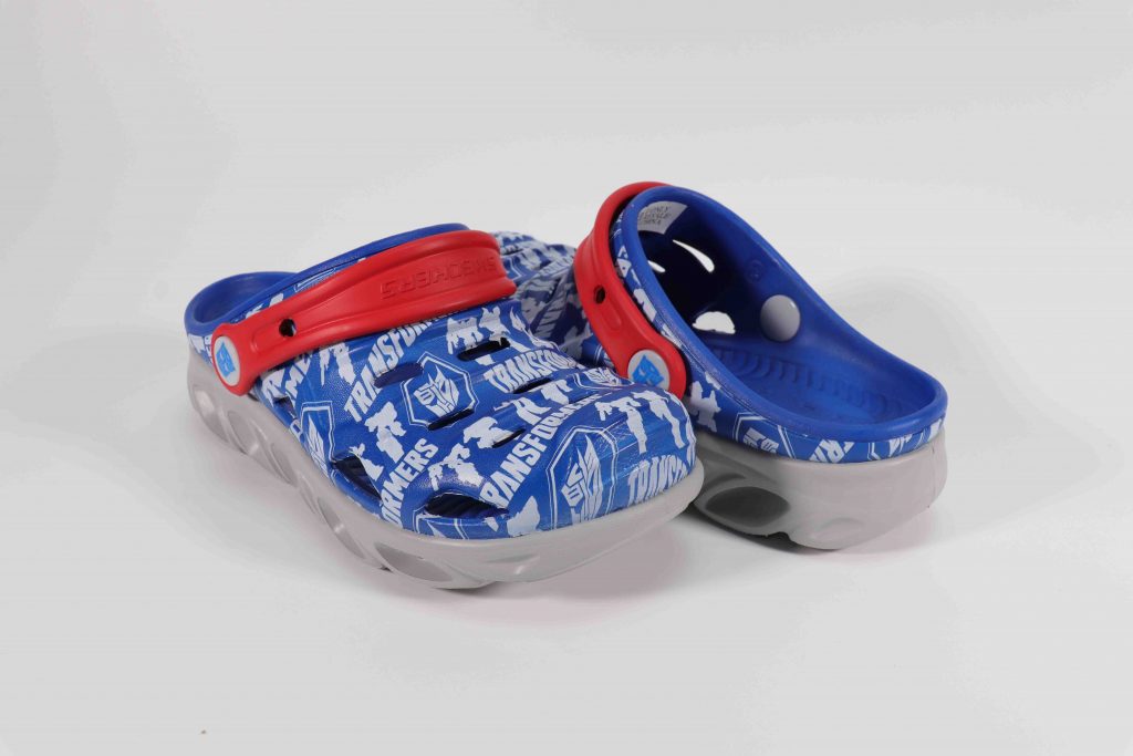 Make sure to Roll Out with your favourite Autobots in the right outfit with this Skechers X Transformers Collection! - Alvinology