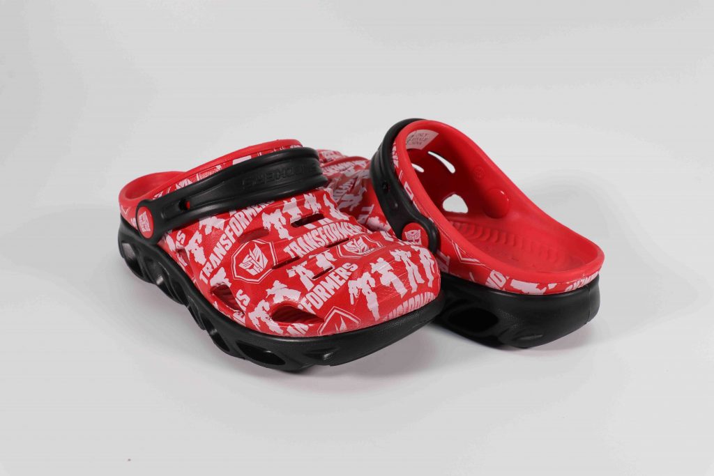 Make sure to Roll Out with your favourite Autobots in the right outfit with this Skechers X Transformers Collection! - Alvinology