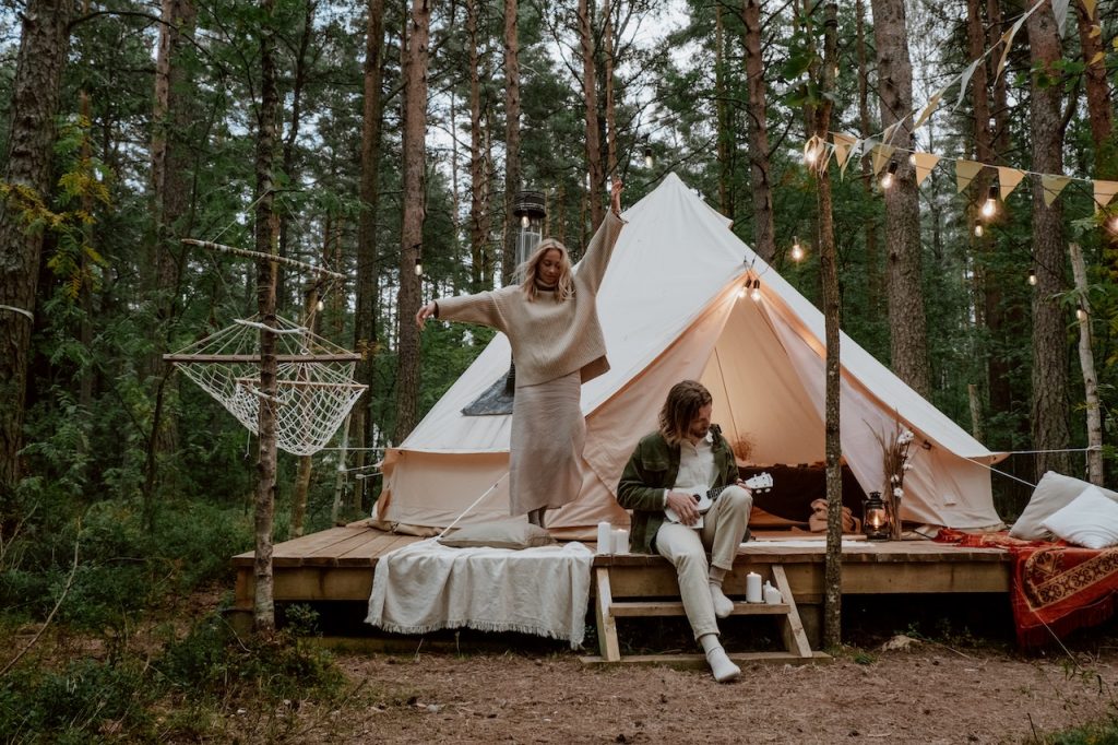 How Glamping Can Reconnect You With Nature And Improve Your Mental Health - Alvinology