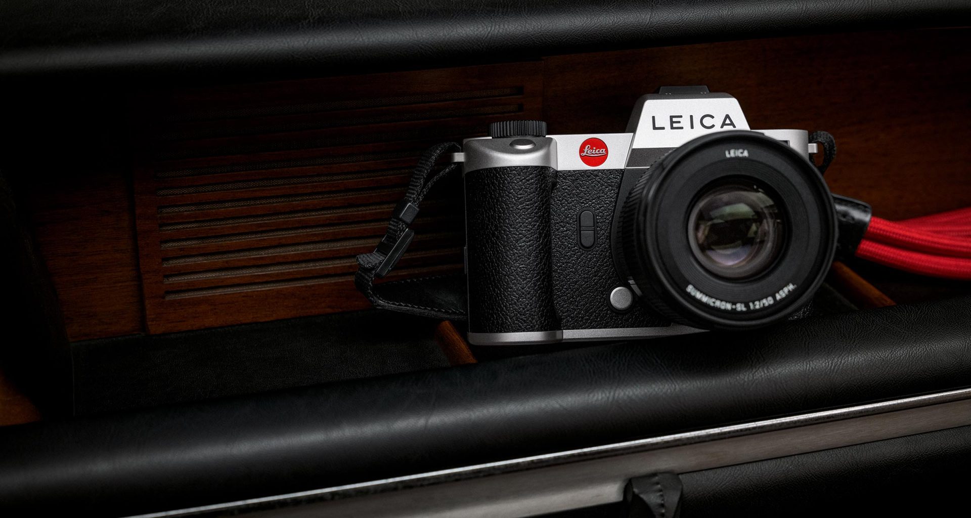 Leica SL2 is now has a classic “Silver” design and also available in two attractive kits together with a lens - Alvinology