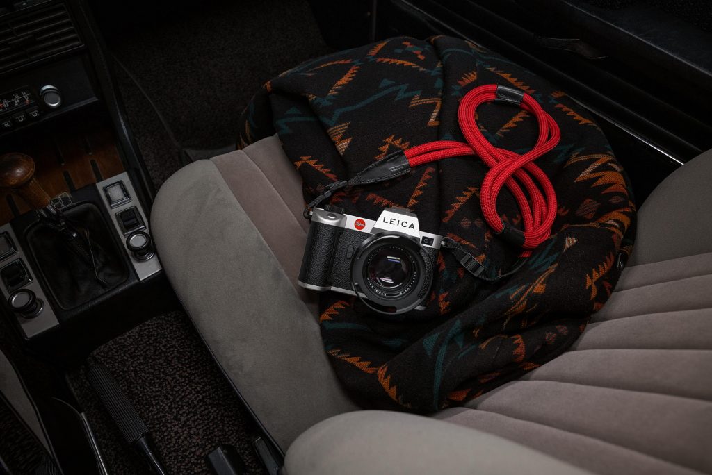 Leica SL2 is now has a classic “Silver” design and also available in two attractive kits together with a lens - Alvinology