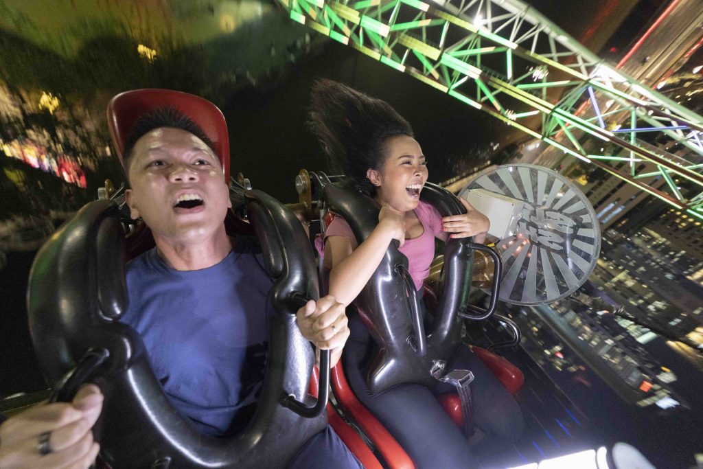 Catapult into 70 metres high at 160 km per hour at Asia’s Tallest Slingshot now at Clarke Quay, Singapore! - Alvinology