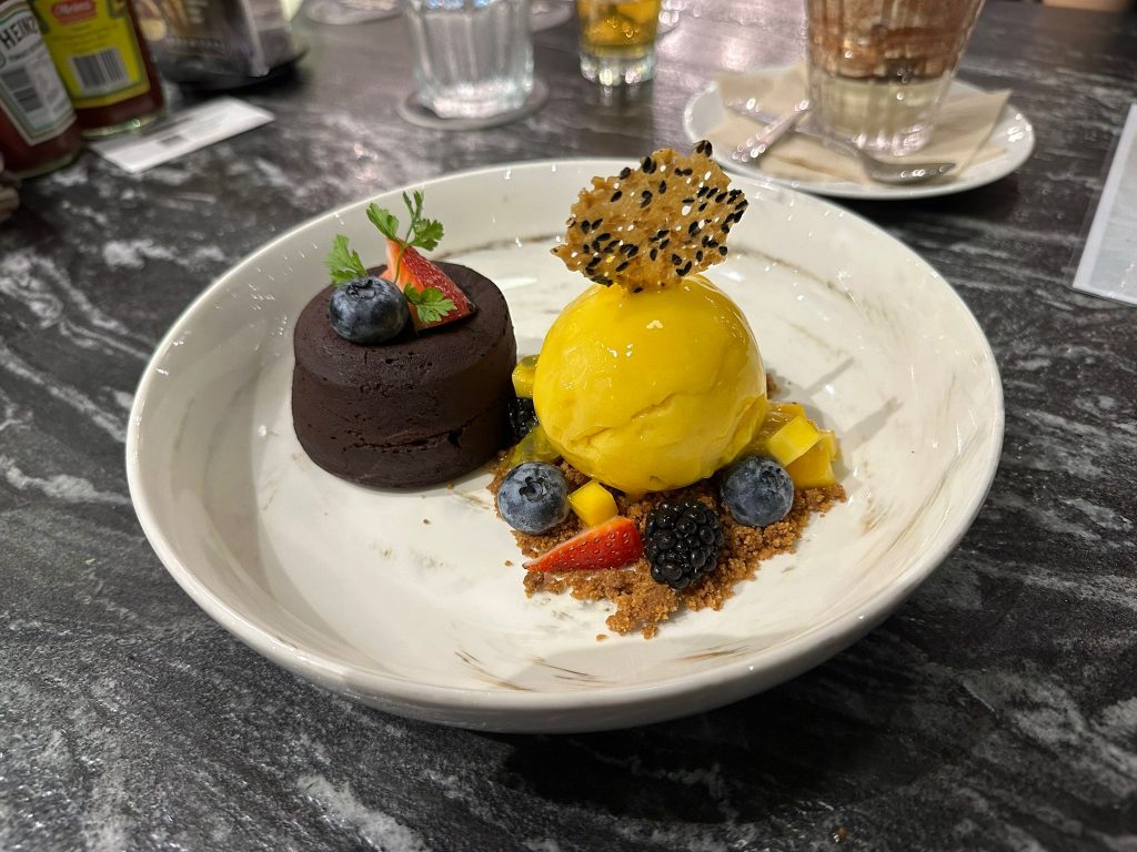 [Review] Brewerkz @ Woodleigh Mall - Wide Selection of Outlet Exclusive Singapore-inspired Fusion Delights - Alvinology