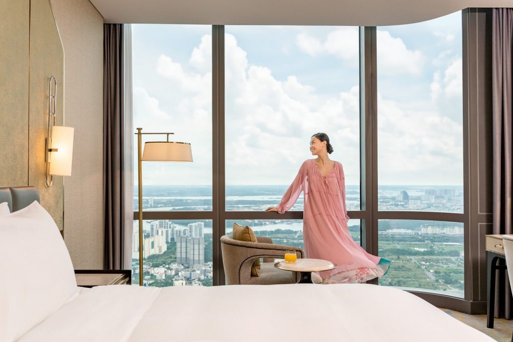 Spend your Family Summer Vacation Above the Clouds at the tallest hotel in Ho Chi Minh City! - Alvinology