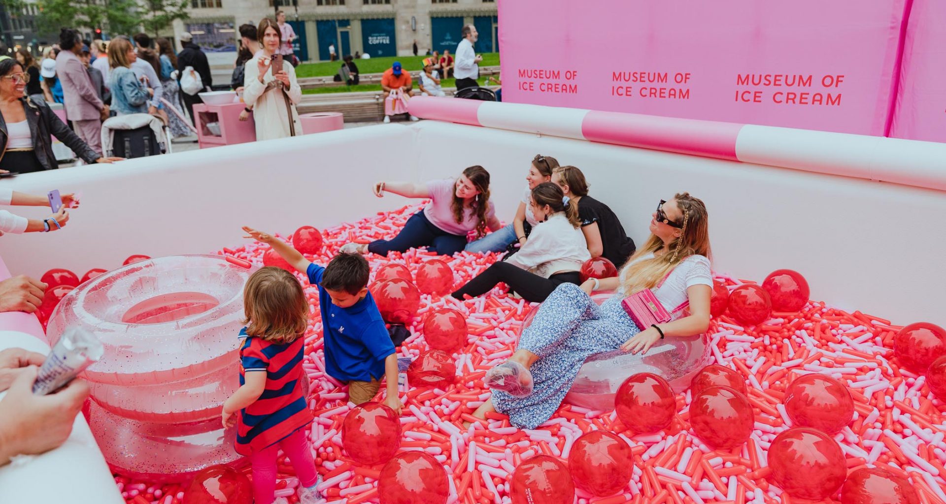 FREE 10,000 ICE CREAM for everyone this National Ice Cream Day on 15 & 16 July at Orchard Road! - Alvinology