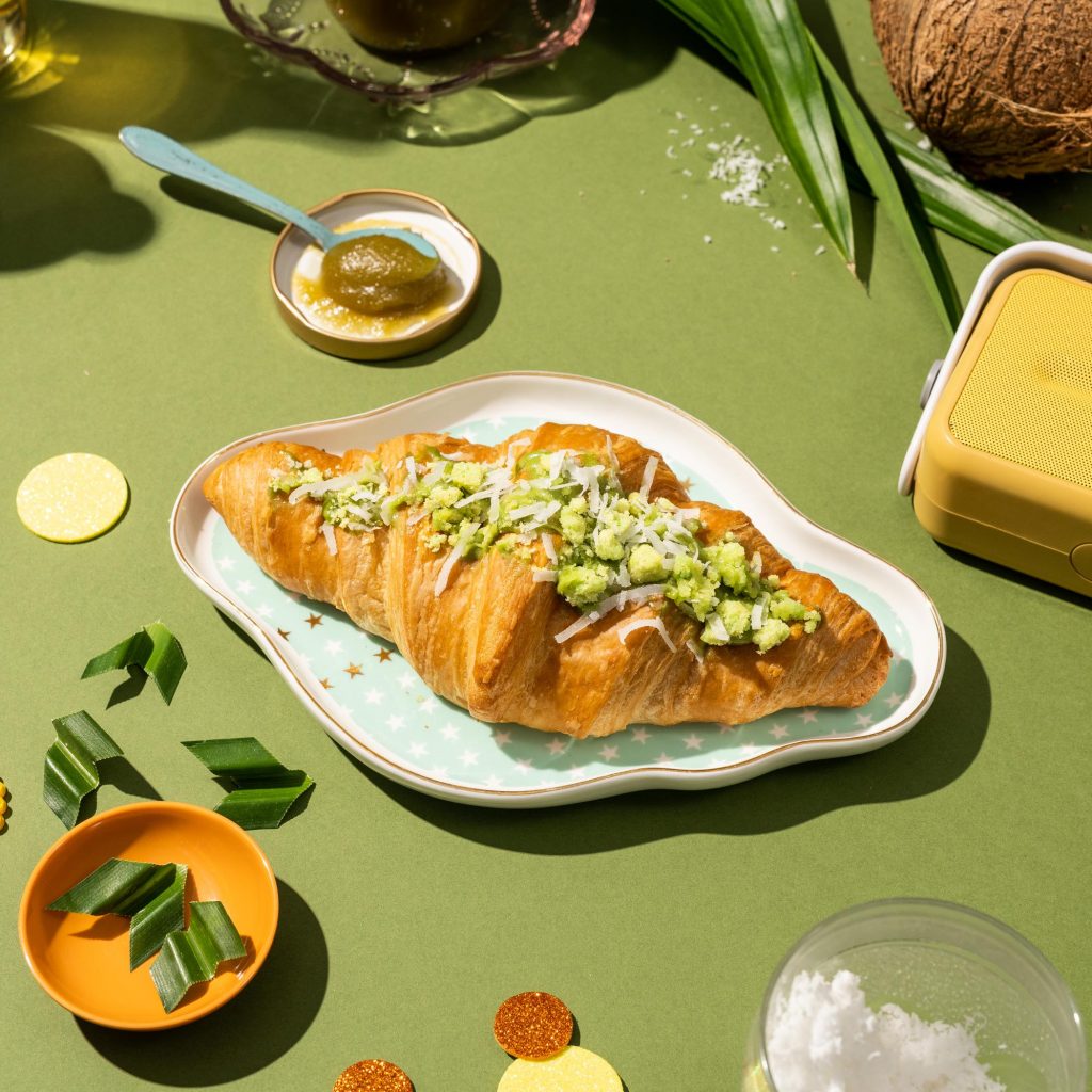 Celebrate National Day with the exclusive Starbucks + The Intan Collection and the return of Shiok-ah-ccinos with new less sweet options - Alvinology