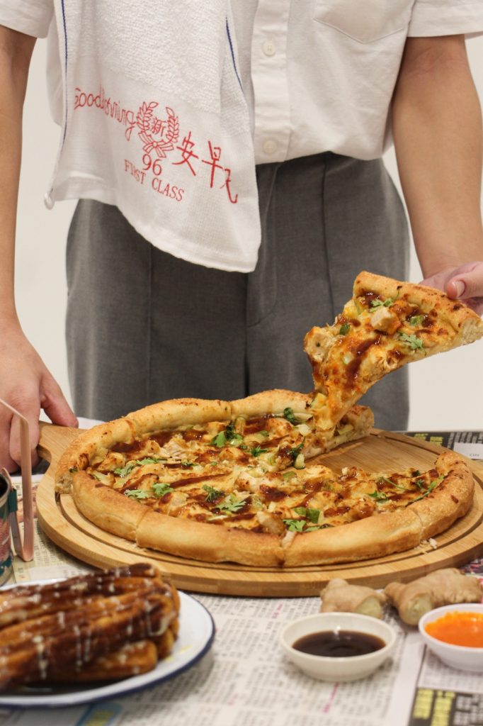 [Review] Canadian 2 for 1 Pizza Launch Singapore-Inspired Hainanese "Chicken Rice" Pizza, Milo Churros to Celebrate National Day - Alvinology