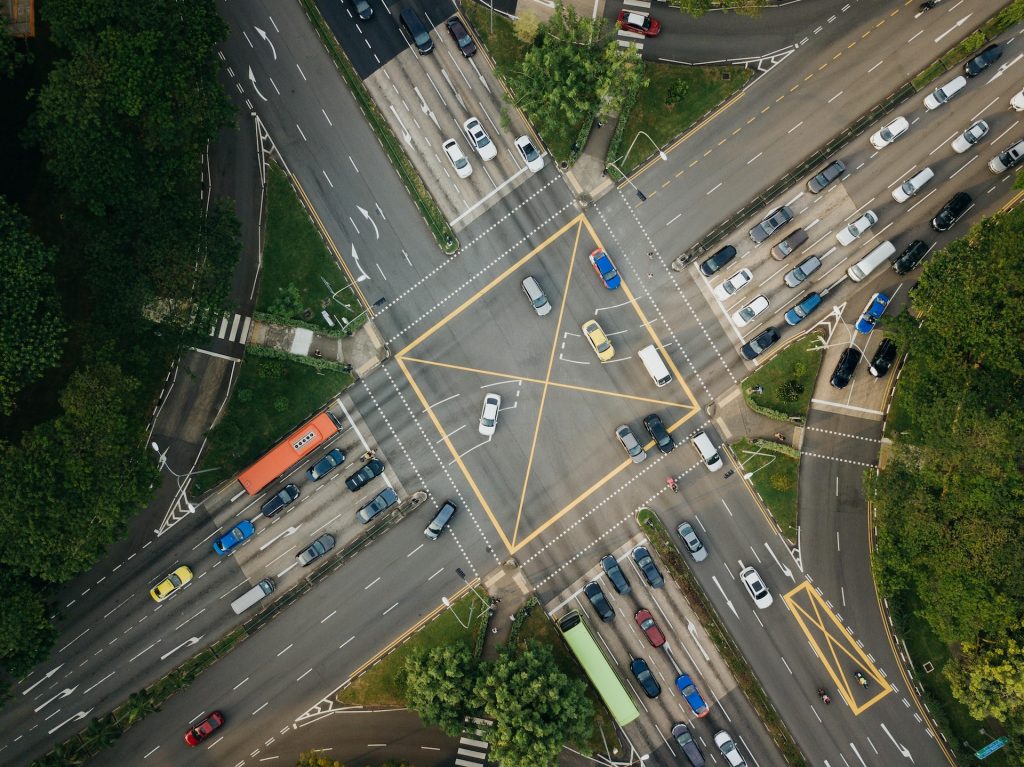 Top Tips to Avoid Accidents at Intersections - Alvinology