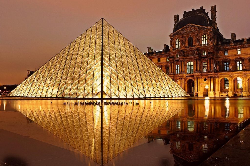 Paris Hacks: 6 Top Tips to Make the Most of Your Trip - Alvinology