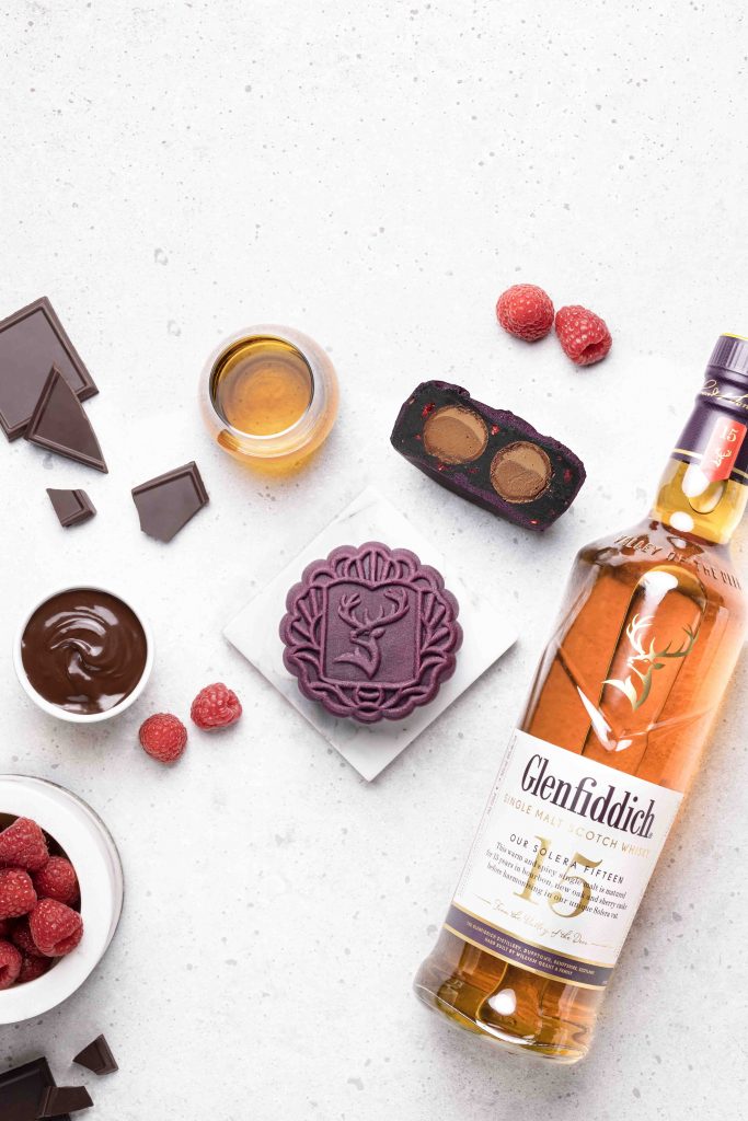 Indulge in Whisky-Infused Delights: Glenfiddich's Artful Mooncakes for Mid-Autumn Festival Indulge in Whisky-Infused Delights: Glenfiddich's Artful Mooncakes for Mid-Autumn Festival - Alvinology