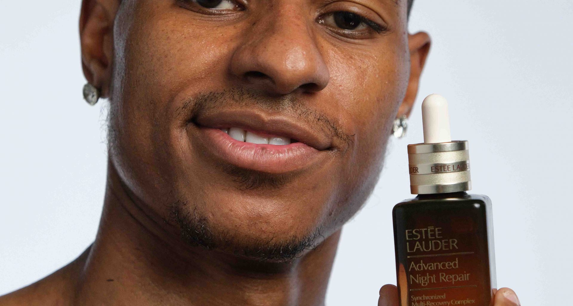 Unlocking Beauty Power Play: Estée Lauder's Dynamic Partnership with Manchester United - Alvinology