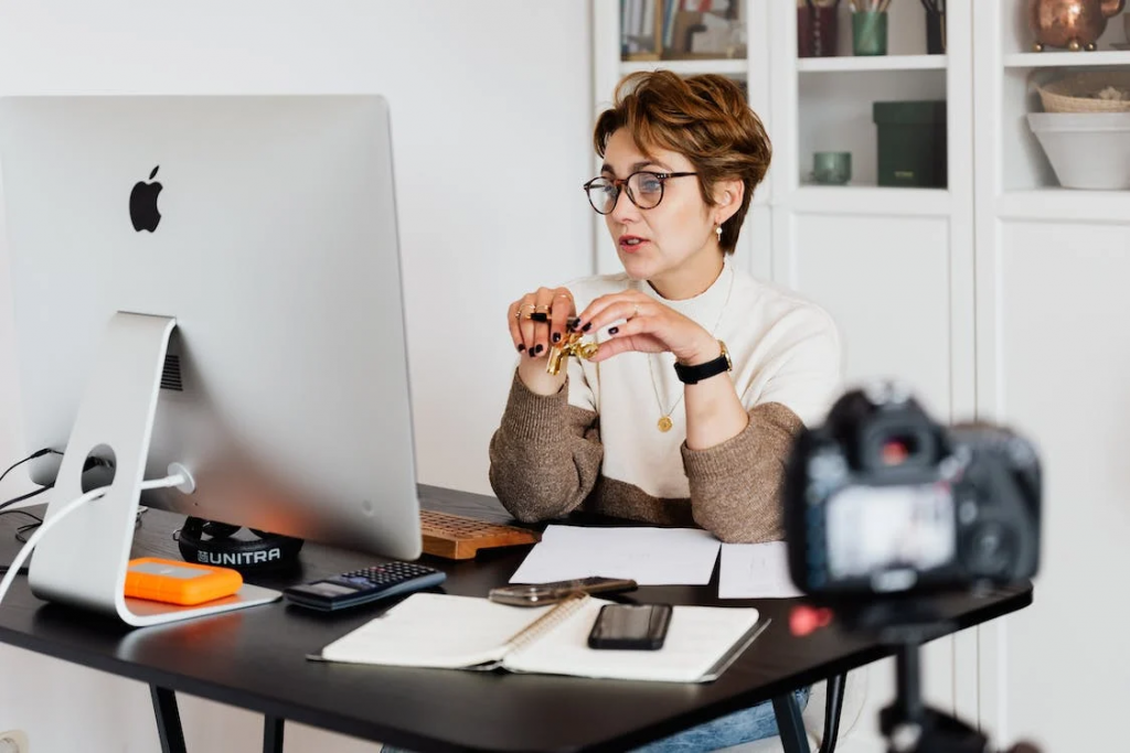 How to Support Your Health During Long Office Hours How to Support Your Health During Long Office Hours - Alvinology