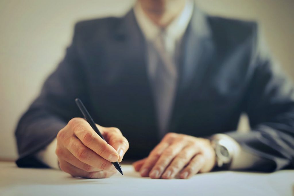 Why Expertise Matters: Making Informed Choices in Lawyer Selection - Alvinology
