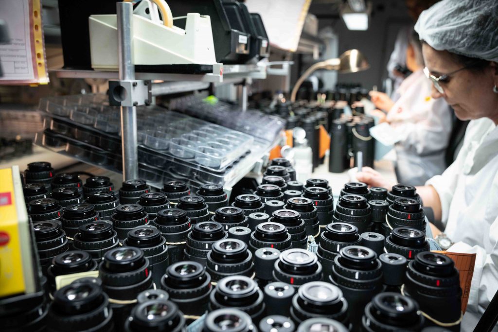 Exploring 50 Years of Leica in Portugal: A Historical Timeline - Alvinology